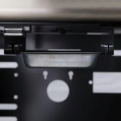 Broil King Baron 590 Inkl. Abdeckhaube & Gussplatte 41 Broil King Baron 590 Inkl. Abdeckhaube & Gussplatte -Broil King Geschaft 876282 BARON590 GREASE TRAY 02