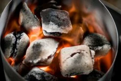 McBrikett KOKOKO EGGS 10kg 27 McBrikett KOKOKO EGGS 10kg -Broil King Geschaft Kokoko Eggs durchgeglueht 1