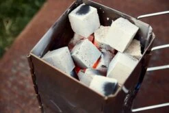 McBrikett KOKOKO CUBES 10kg -Broil King Geschaft McBrikett kokokocubes mood 02