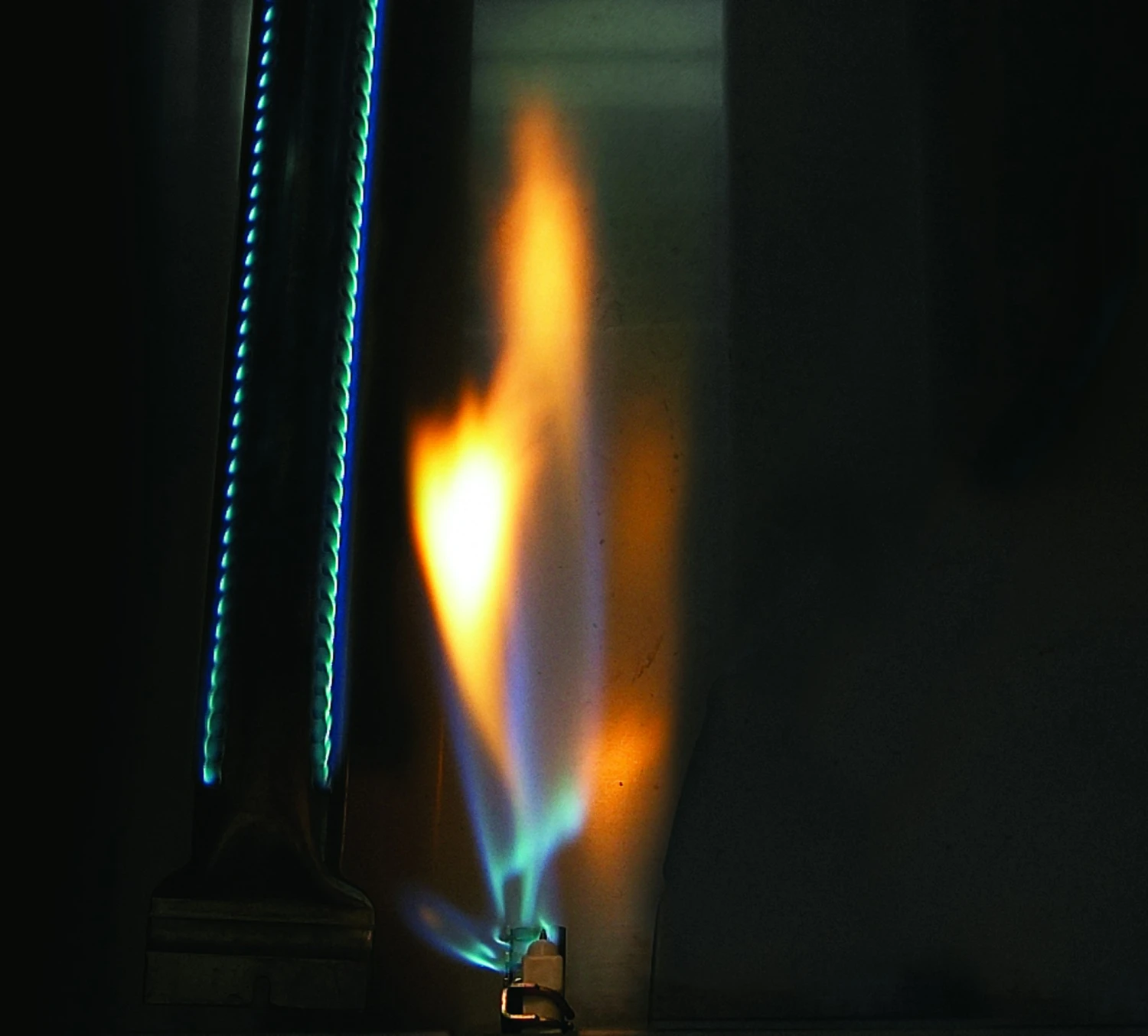 NAPOLEON Rogue 425-1 Schwarz (inkl. Abdeckhaube) 9 NAPOLEON Rogue 425-1 Schwarz (inkl. Abdeckhaube) – Bild 7