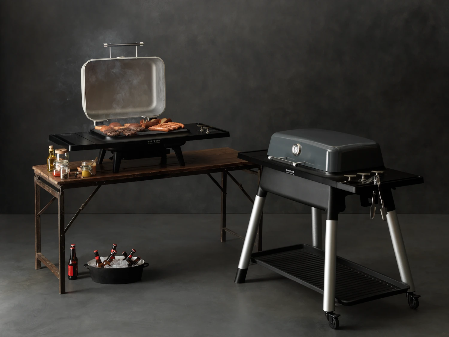 Everdure FORCE Gasgrill Graphite Mit Zwei Brennern 4 Everdure FORCE Gasgrill Graphite Mit Zwei Brennern – Bild 2