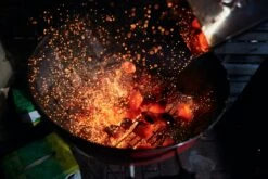 McBrikett KOKOKO EGGS 10kg 30 McBrikett KOKOKO EGGS 10kg -Broil King Geschaft mcbrikett kokoko eggs mood 01