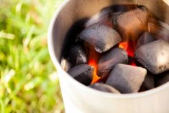 McBrikett KOKOKO EGGS 10kg 31 McBrikett KOKOKO EGGS 10kg -Broil King Geschaft mcbrikett kokoko eggs mood 02