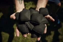 McBrikett KOKOKO EGGS 10kg 33 McBrikett KOKOKO EGGS 10kg -Broil King Geschaft mcbrikett kokoko eggs mood 04